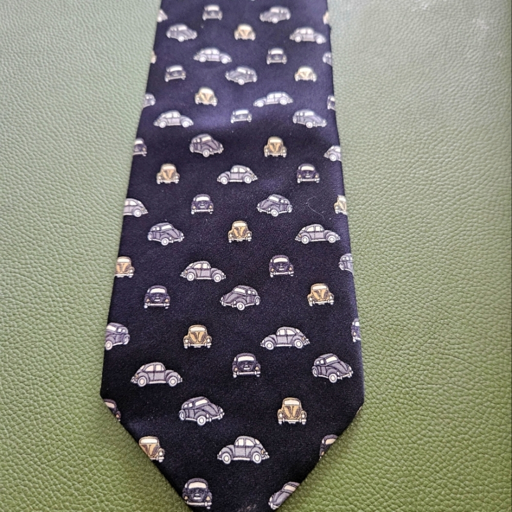 Volksvagen Beatle silk tie